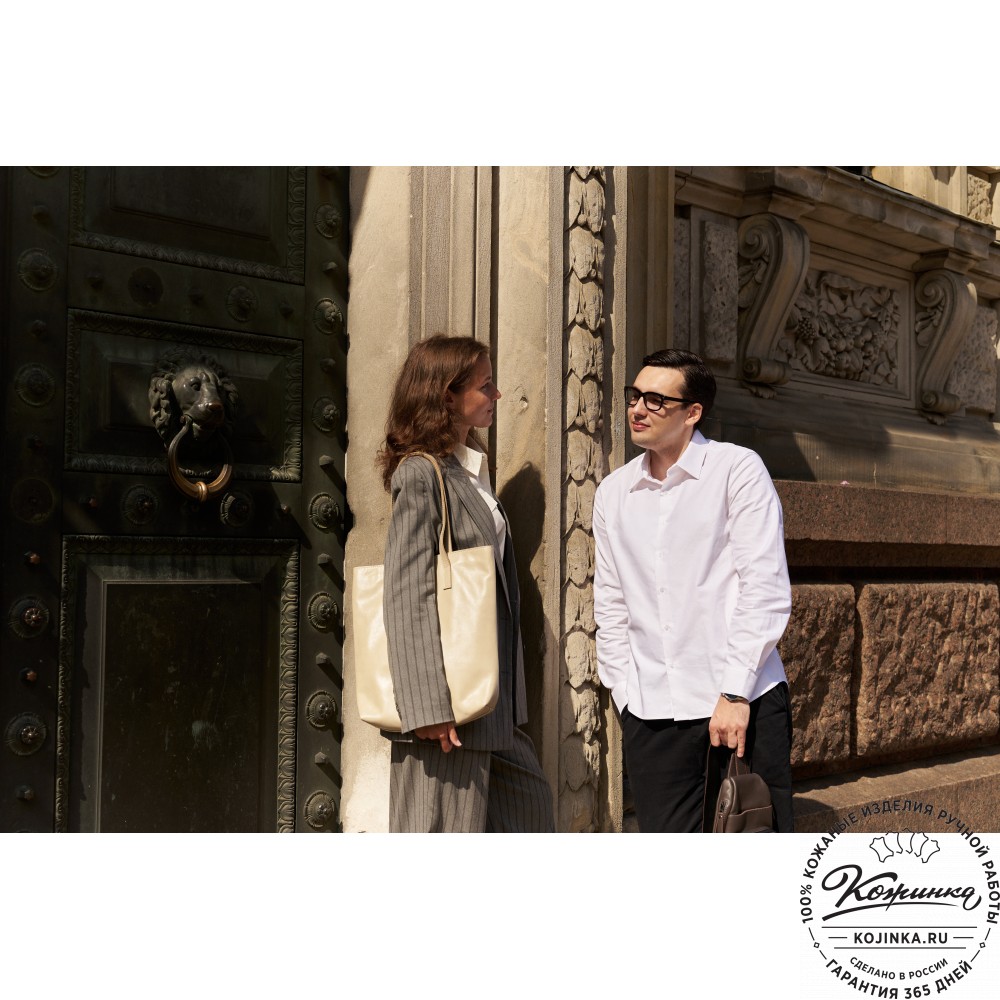 Женская кожаная сумка "Монреаль Нью" (бежевая гладкая кожа)